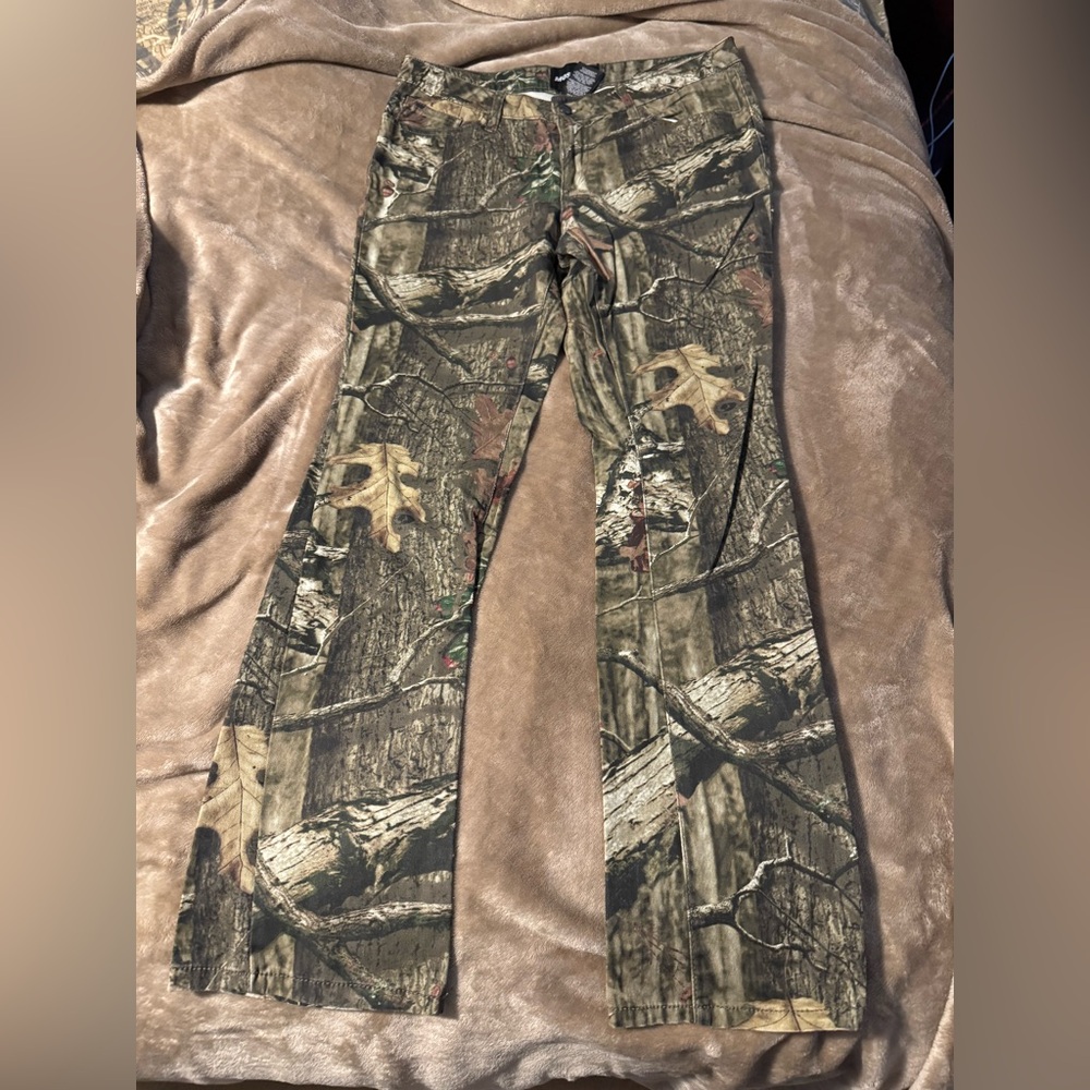 Mossy Oak Women's Camo Pants size 10